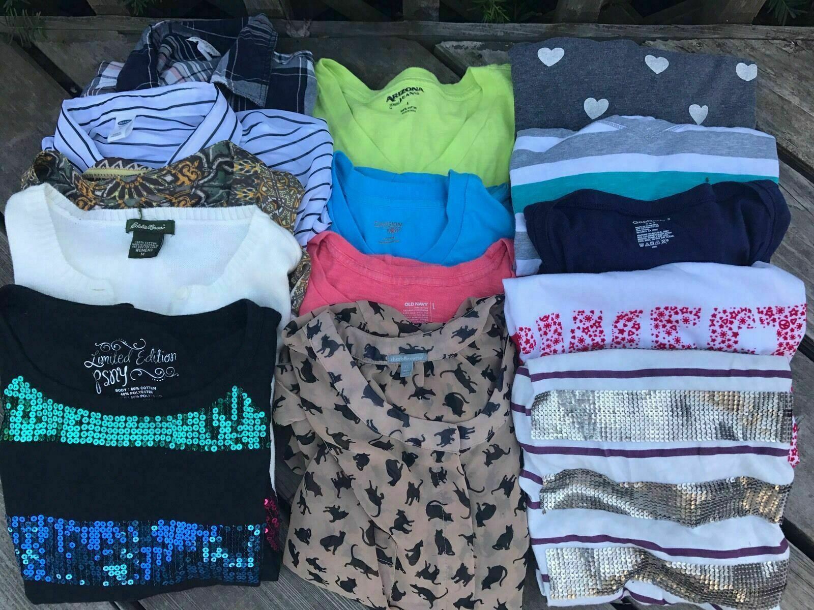 8 items woman’s size medium clothing lot shirts